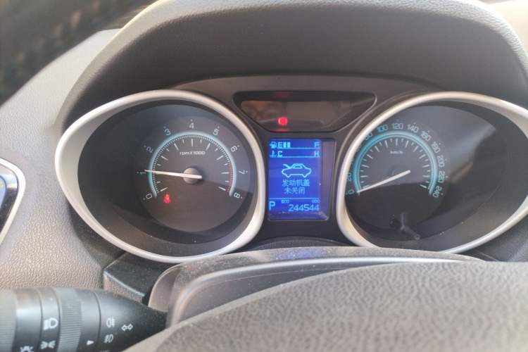 Used GAC Trumpchi GS5 Super 2016 1.8T Automatic Two-Wheel Drive Anniversary Edition Instrument Cluster