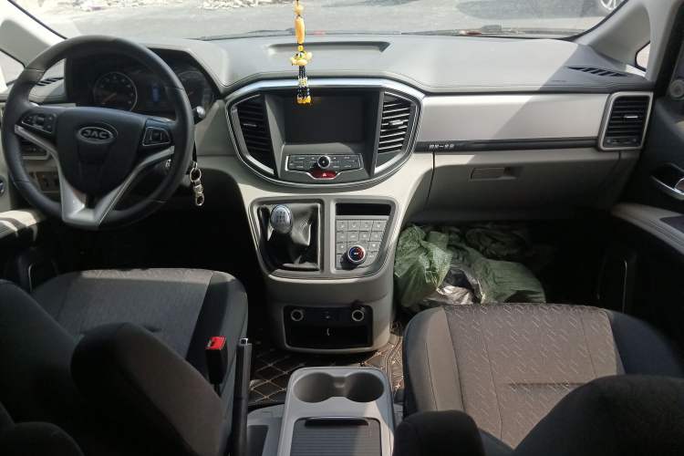 Used JAC M4 2019 Business Series 2.0L Manual - China VI Standard
