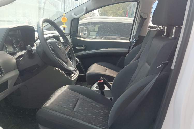 Used JAC M4 2019 Business Series 2.0L Manual - China VI Standard
