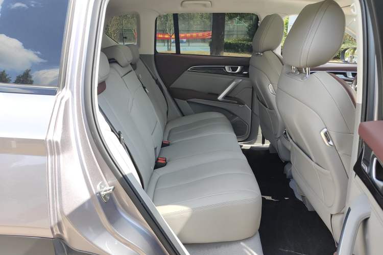 Used Baojun RS-5 2019 1.5T CVT Intelligent Driving Flagship Version China VI Emission Standard
