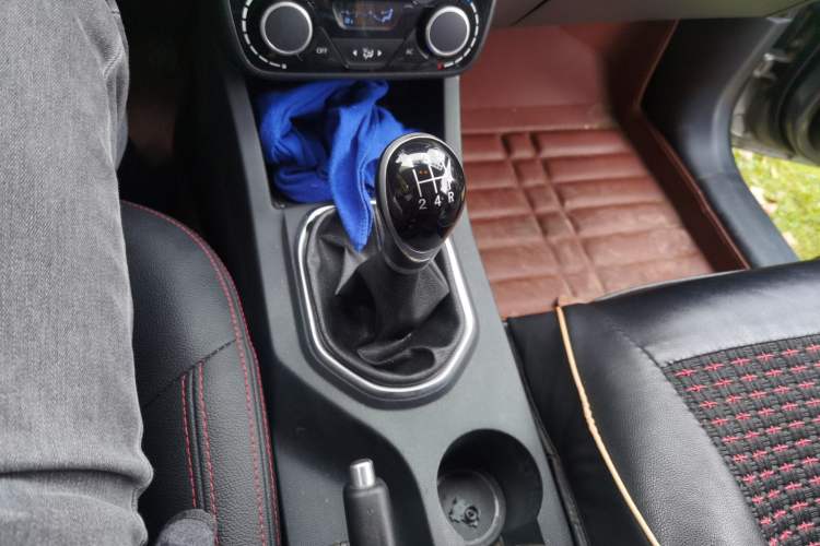 Used FAW Senya R7 2016 1.6L Manual Smart Version