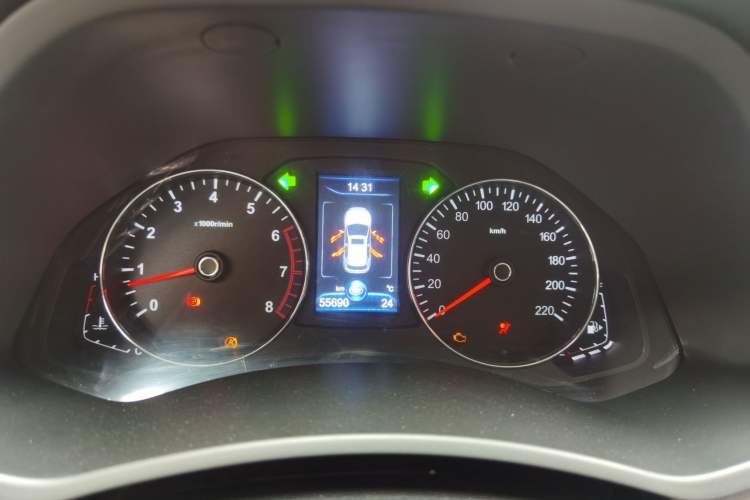 Used FAW Senya R7 2016 1.6L Manual Smart Version