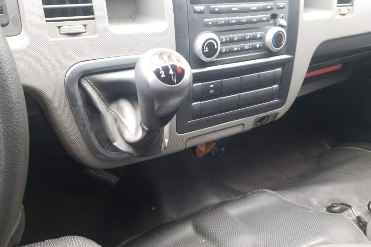 Used Foton Scenic G9 2016 2.4L Commercial Version Long Wheelbase 4G69