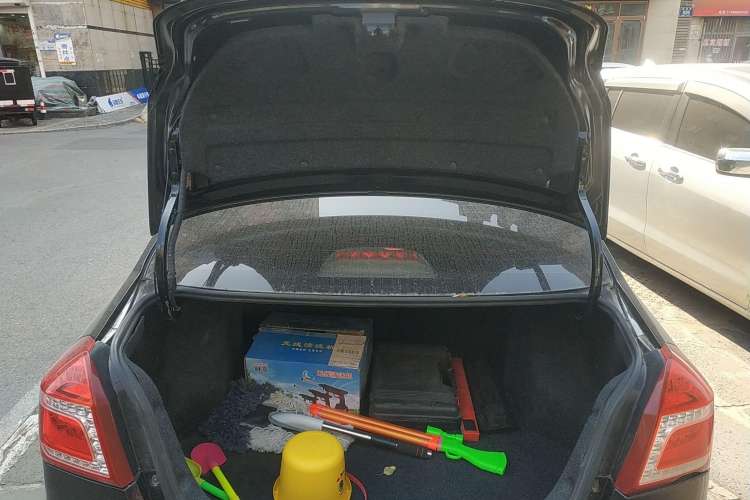 Used Geely Auto Diamond 2016 1.5L Manual Entry-Level Trim