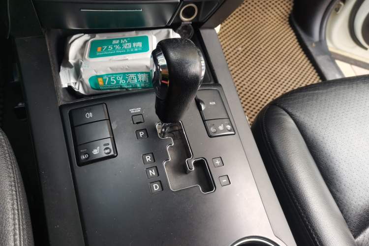 Used Kia Borrego 2008 3.8L Luxury Edition China IV
