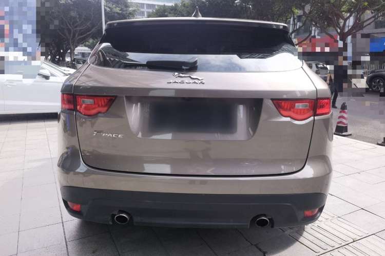 Used Jaguar F-PACE 2016 2.0T Two-Wheel Drive Urban Luxury Edition
