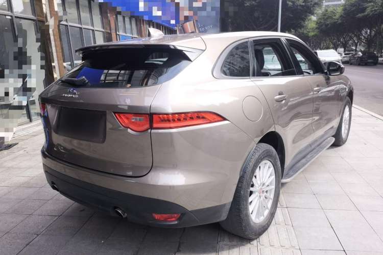 Used Jaguar F-PACE 2016 2.0T Two-Wheel Drive Urban Luxury Edition
