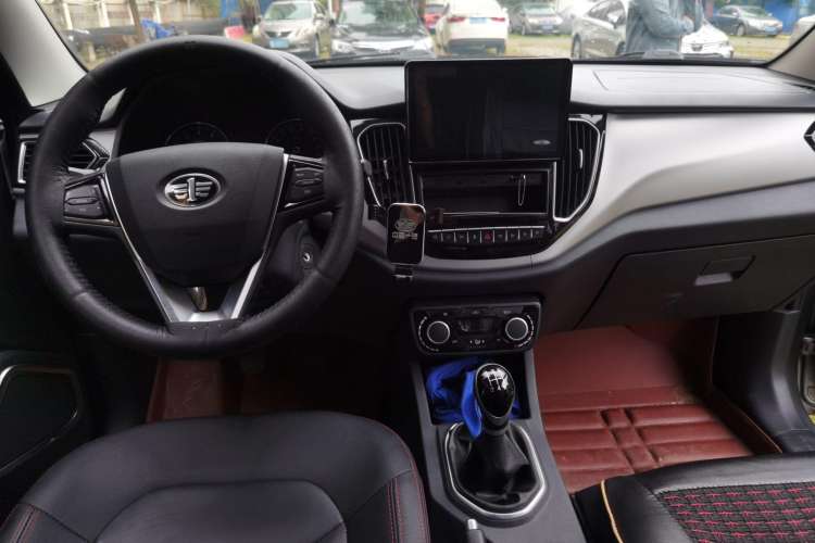 Used FAW Senya R7 2016 1.6L Manual Smart Version