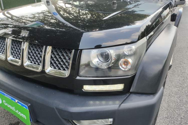 Used BAIC Off-Road BJ40 2014 2.4L Manual Cool Wilderness Edition
