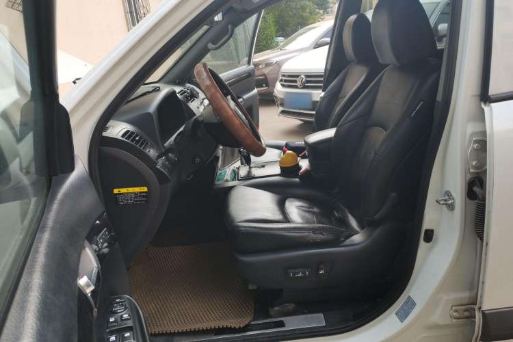 Used Kia Borrego 2008 3.8L Luxury Edition China IV
