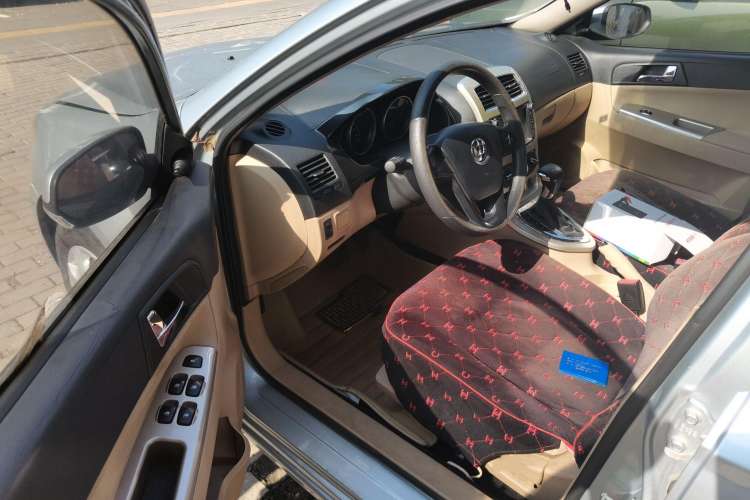 Used Brilliance H330 2013 1.5L Automatic Comfort Edition
