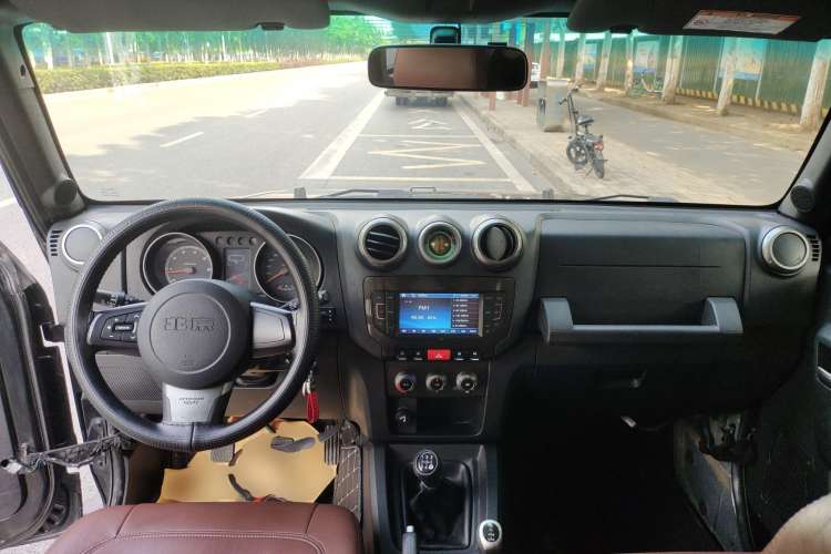 Used BAIC Off-Road BJ40 2014 2.4L Manual Cool Wilderness Edition
