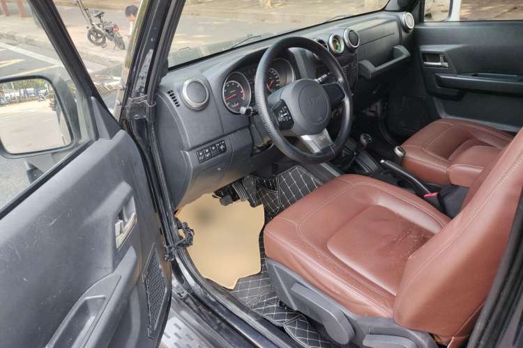 Used BAIC Off-Road BJ40 2014 2.4L Manual Cool Wilderness Edition
