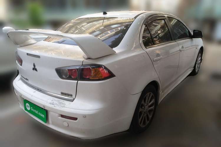 Used Mitsubishi Lancer EX 2011 Chasing Edition 1.8L Manual Luxury Model
