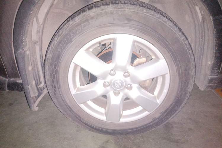 Used Nissan X-Trail 2010 2.5L CVT Luxury Edition 4WD Right Front Wheel Hub