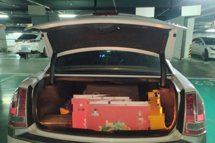 Used Chrysler 300C 2013 3.6L Prestige Edition
