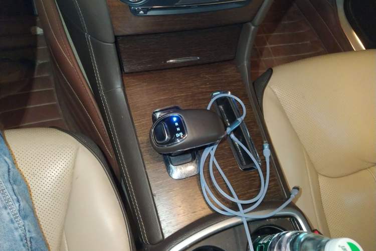 Used Chrysler 300C 2013 3.6L Prestige Edition
