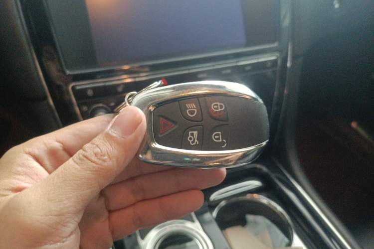 Used Jaguar XJ 2012 XJL 3.0 Panoramic Business Edition
