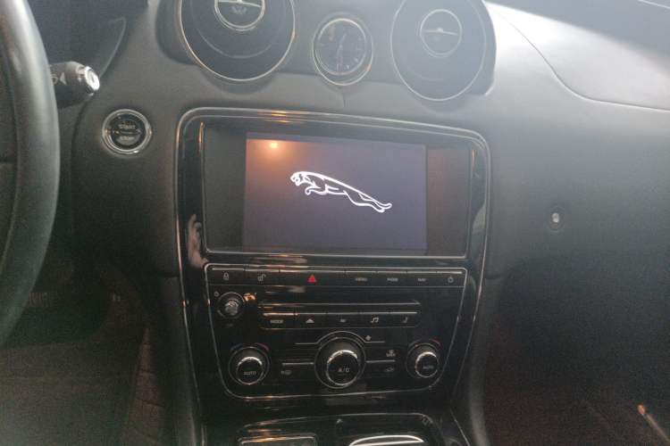 Used Jaguar XJ 2012 XJL 3.0 Panoramic Business Edition
