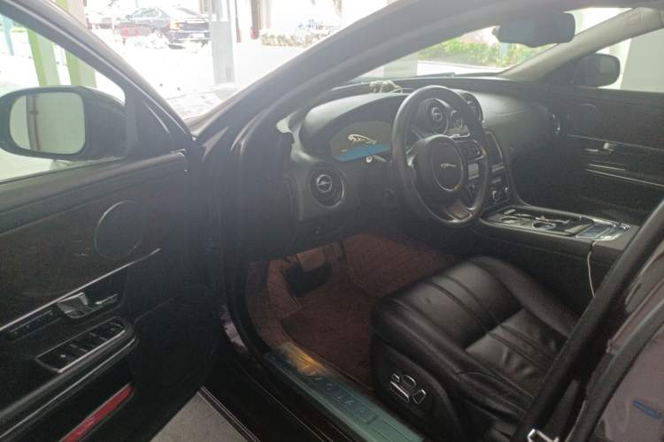 Used Jaguar XJ 2012 XJL 3.0 Panoramic Business Edition
