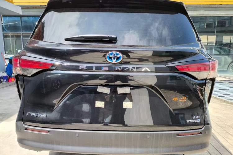 Used Toyota Sienna 2023 2.5L Hybrid Comfort Edition