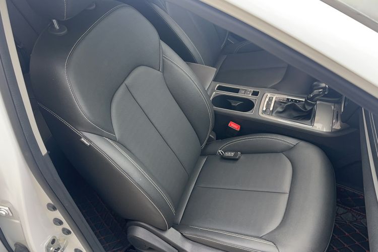 Used Roewe i6 2020 PLUS 1.6L CVT 4G Connected Glory Flagship Edition
