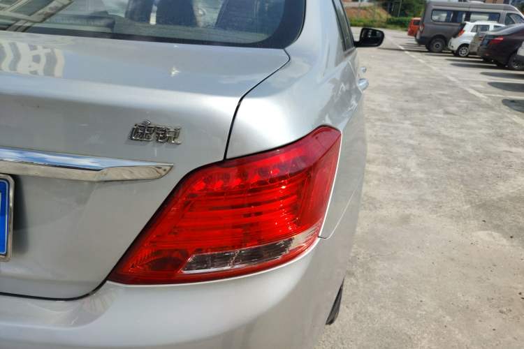 Used BYD Surui 2012 1.5L Manual Luxury Version
