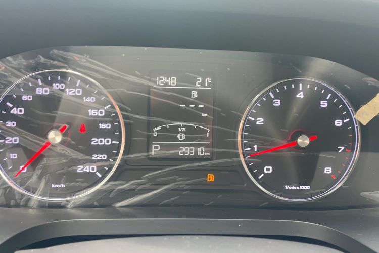 Used Roewe i6 2020 PLUS 1.6L CVT 4G Connected Glory Flagship Edition
