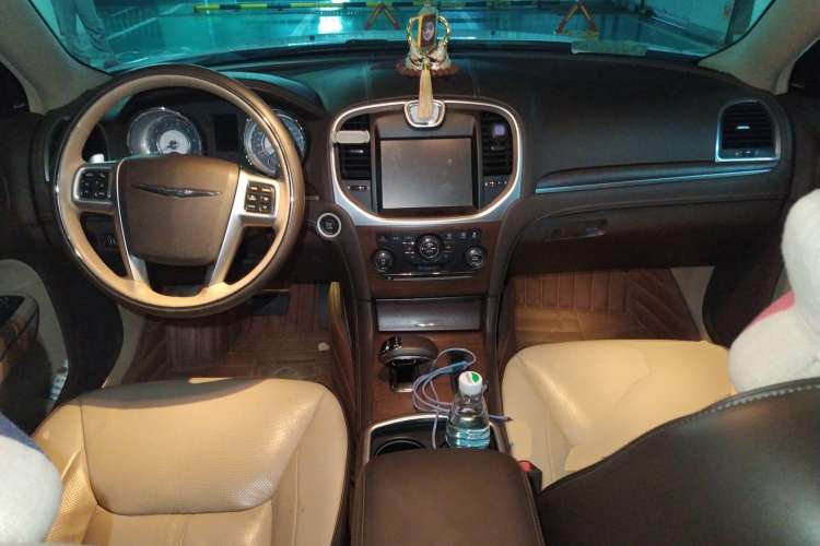 Used Chrysler 300C 2013 3.6L Prestige Edition
