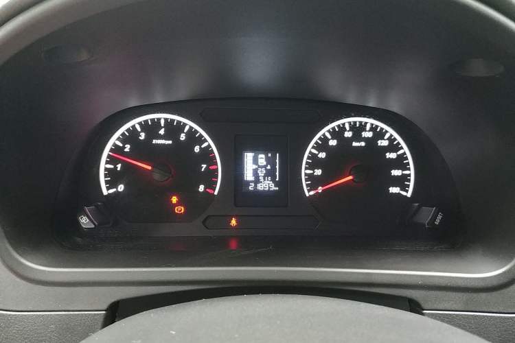 Used FORTHING Lingzhi PLUS 2021 2.0L Manual Luxury 7-Seater