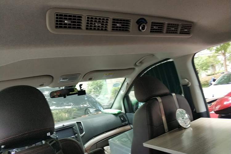 Used FORTHING Lingzhi PLUS 2021 2.0L Manual Luxury 7-Seater