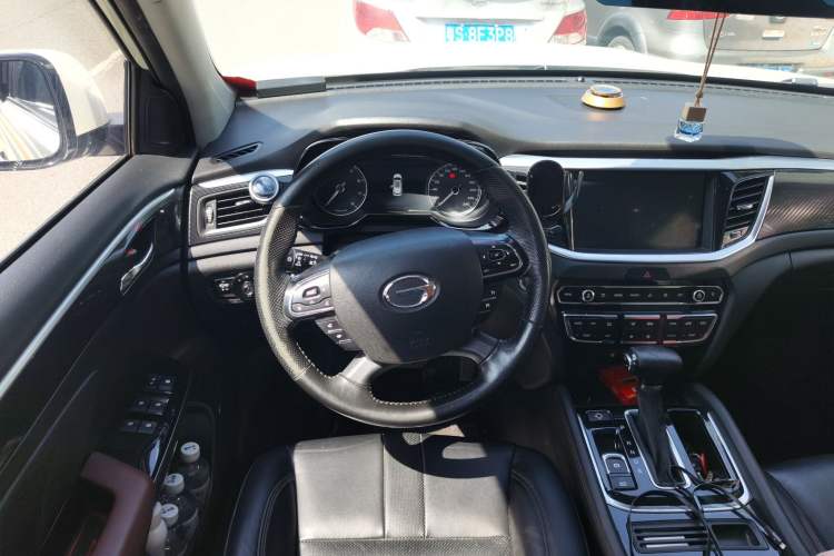 Used GAC Trumpchi GS7 2017 280T Two-Wheel Drive Luxury Model
