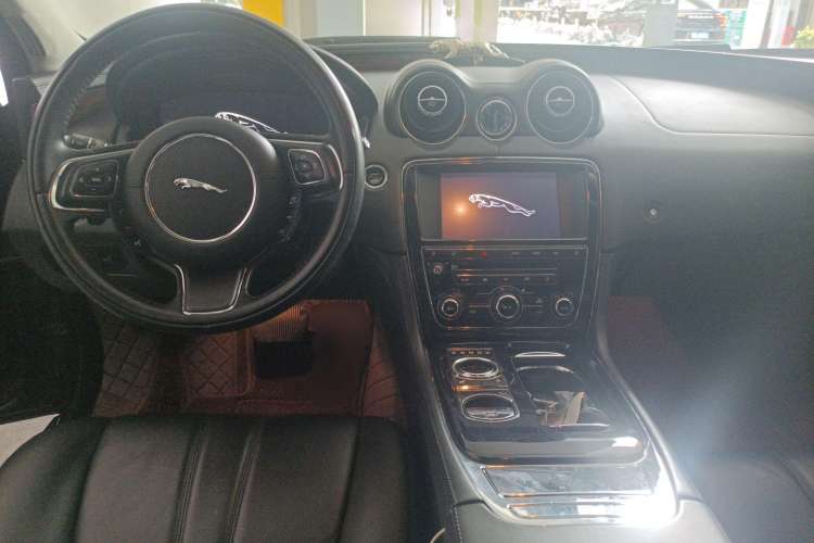 Used Jaguar XJ 2012 XJL 3.0 Panoramic Business Edition
