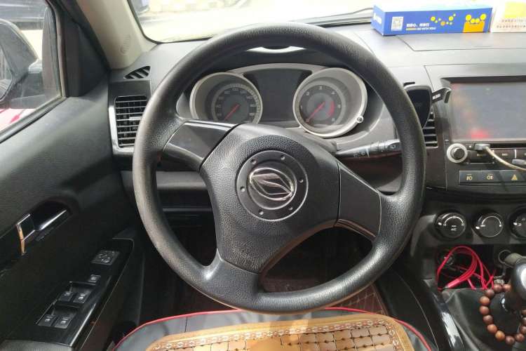 Used Land X8 2012 Explorer Edition 2.5T Diesel 4x2 Luxury Model China IV Standard