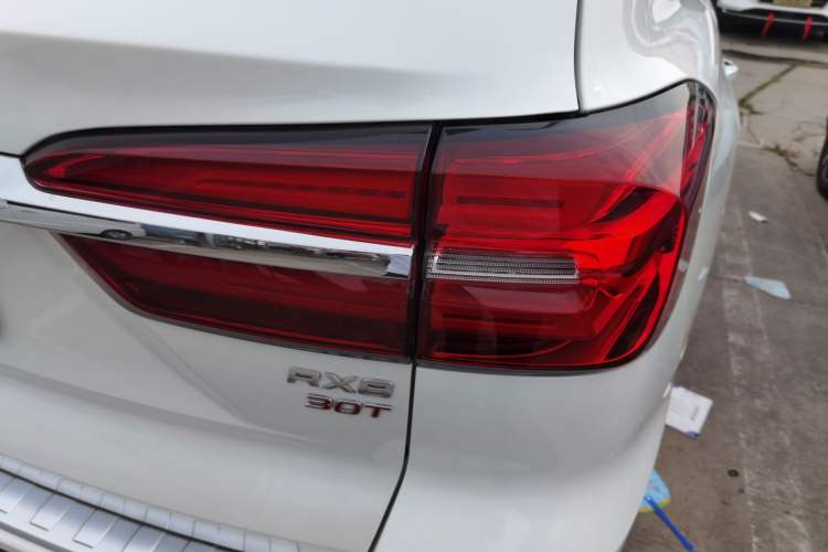 Used Roewe RX8 2019 30T Two-Wheel Drive Supreme Flagship Edition
