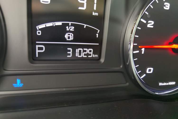 Used Roewe RX8 2019 30T Two-Wheel Drive Supreme Flagship Edition
