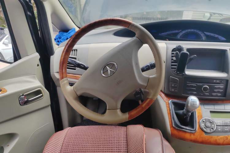 Used JAC Refine M5 2012 2.0T Gasoline Manual Business Edition