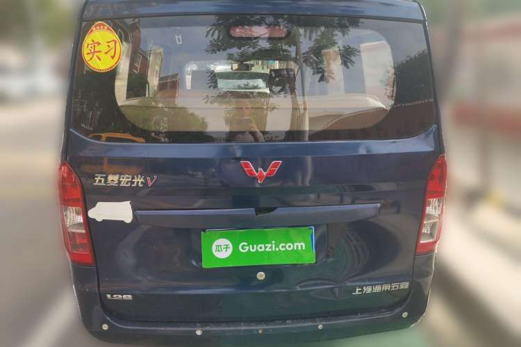 Used Wuling Rongguang V 2015 1.2L Base Version

