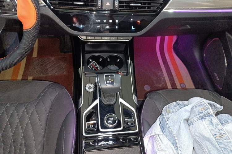 Used Hongqi HS5 2022 Revised Version 2.0T Smart Connect Flagship Edition