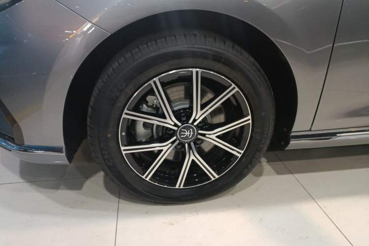 Used BYD Song MAX New Energy 2022 DM-i 105KM Flagship Model