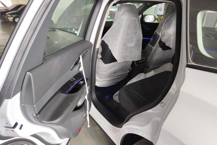 Used Hongqi HS3 2023 2.0T Two-Wheel Drive Available Version