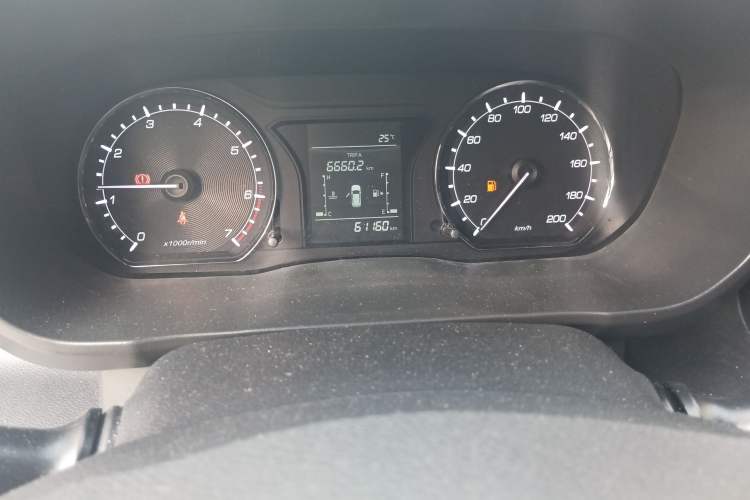 Used CHANGAN OSHAN X70A 2019 1.5L Manual Luxury Model China VI Standard