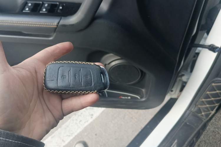 Used CHANGAN OSHAN X70A 2019 1.5L Manual Luxury Model China VI Standard