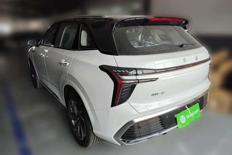 Used Hongqi HS3 2023 2.0T Two-Wheel Drive Available Version