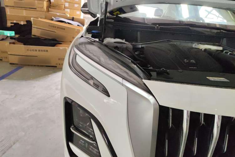 Used Hongqi HS3 2023 2.0T Two-Wheel Drive Available Version