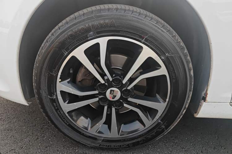 Used Roewe e550 2016 Deluxe Edition