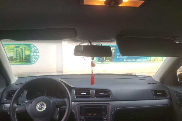 Used Volkswagen Gran Lavida 2013 1.6L Automatic Fashion Model Headliner