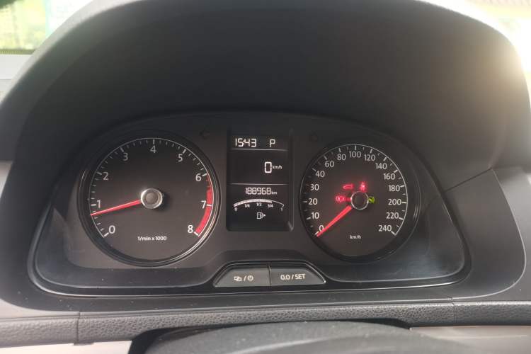 Used Volkswagen Gran Lavida 2013 1.6L Automatic Fashion Model Instrument Cluster