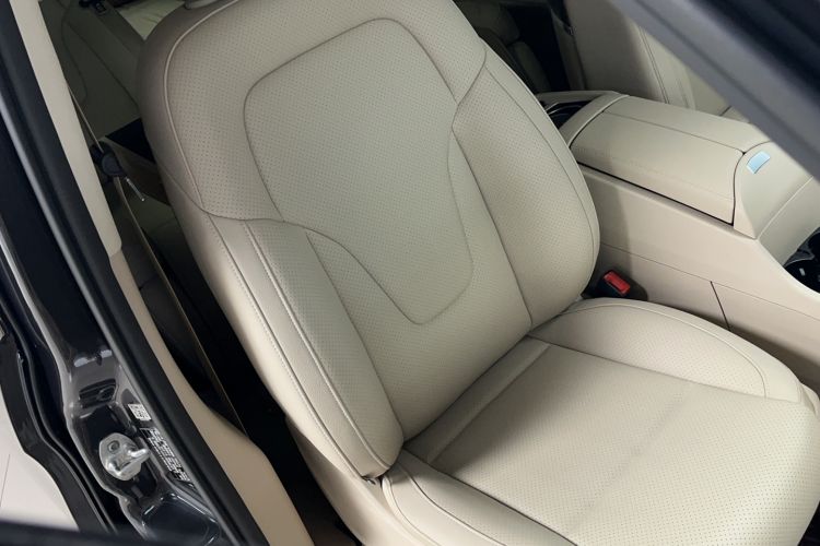 Used Mercedes-Benz V-Class 2021 V 260 L Long-wheelbase Luxury Edition