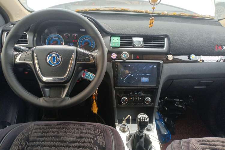 Used Dongfeng Fengon 370 2016 1.5L Manual Elite Home Edition 7-Seater
